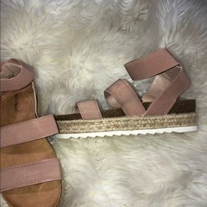 Platform sandals